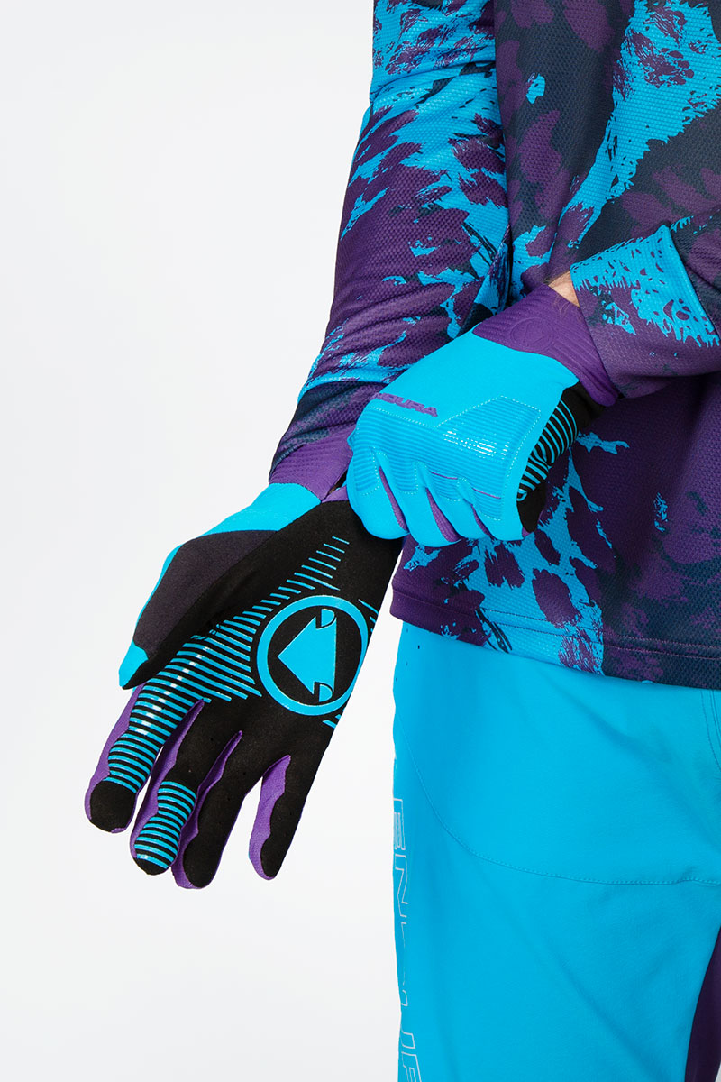 guanti-endura-MT500-D30-electric-blue 1