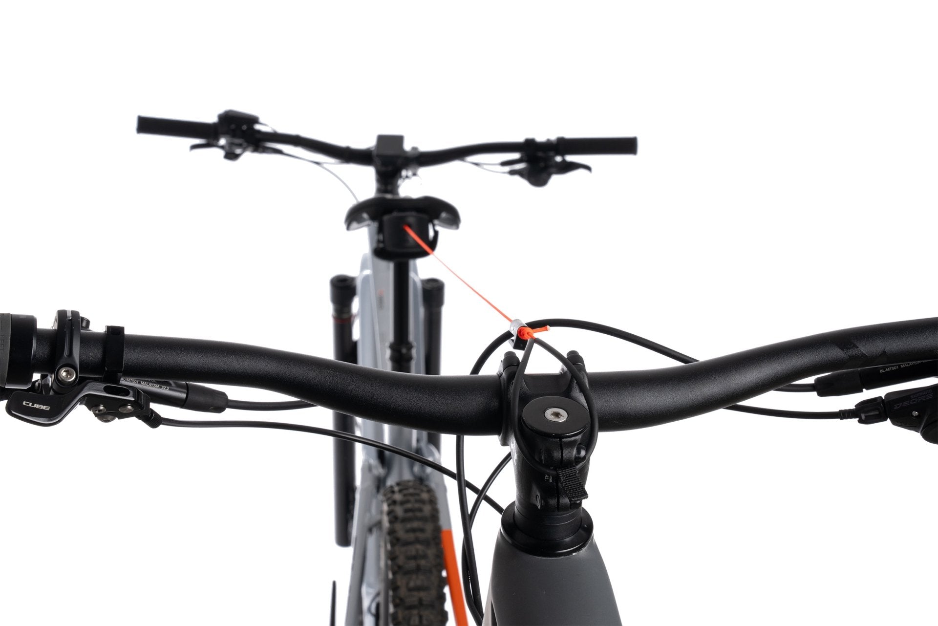 synqup_93318_D_01_1920x1920