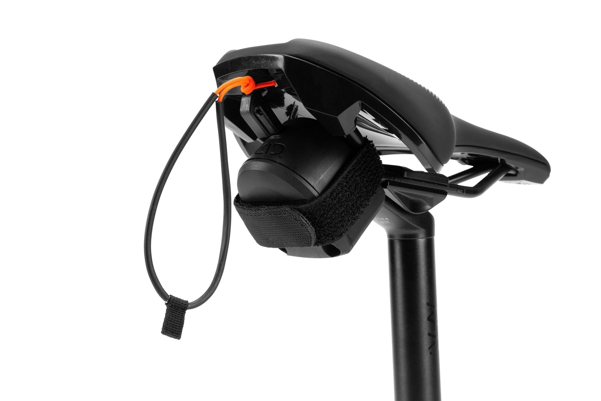 synqup_93318_D_03_1920x1920